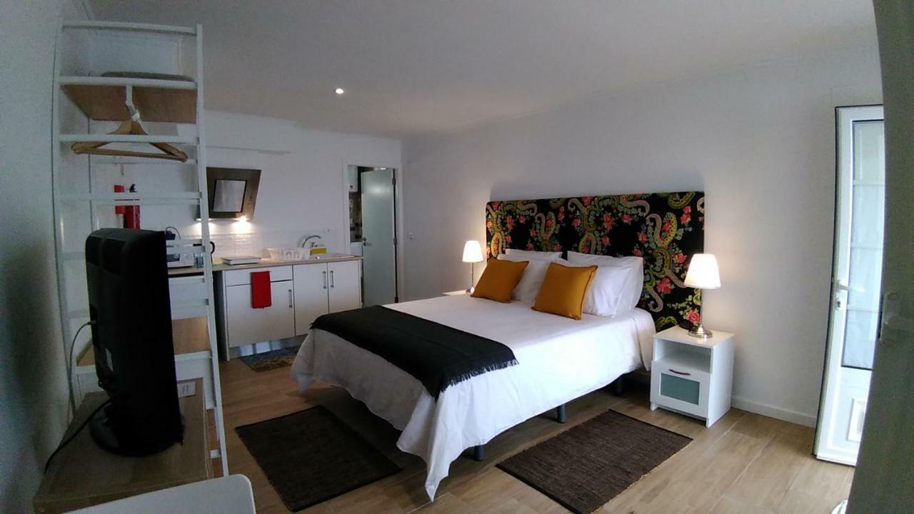 Vistalmar Sao Martinho Bed and Breakfast São Martinho do Porto Exteriör bild